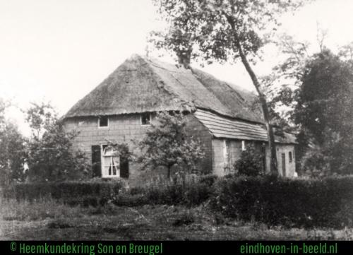 De boerderij van de familie van der Heijden – Keijzers, Aanschot 7. De boerderij werd in 1835 gebouwd en afgebroken in 1974